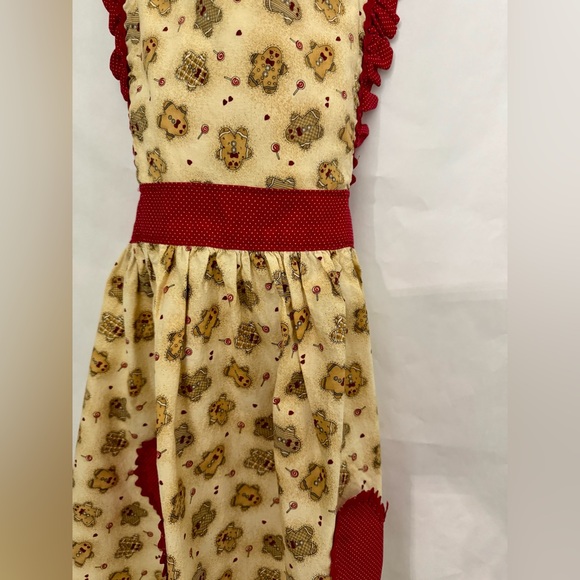 Children’s Hand made Gingerbread Apron - Picture 12 of 13